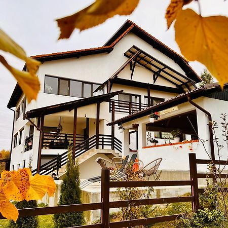 Pensiunea Gradina Ascunsa Bughea de Jos Kültér fotó