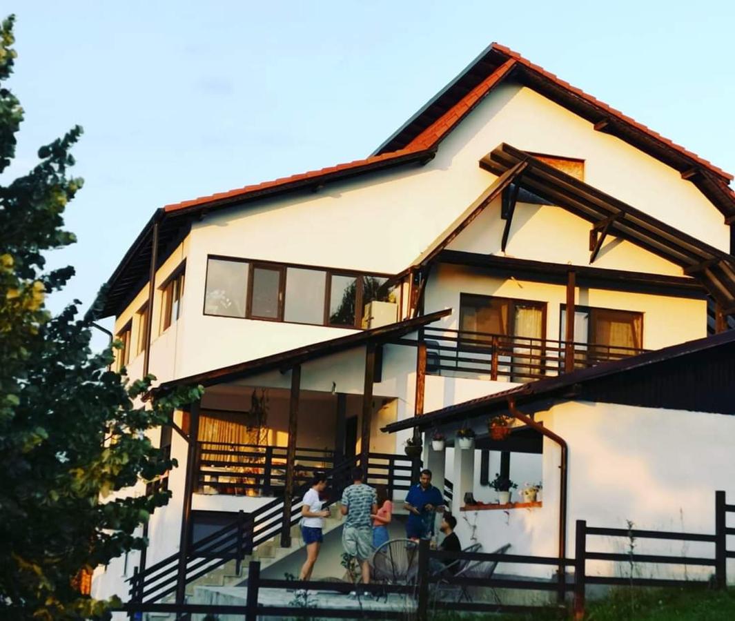 Pensiunea Gradina Ascunsa Bughea de Jos Kültér fotó